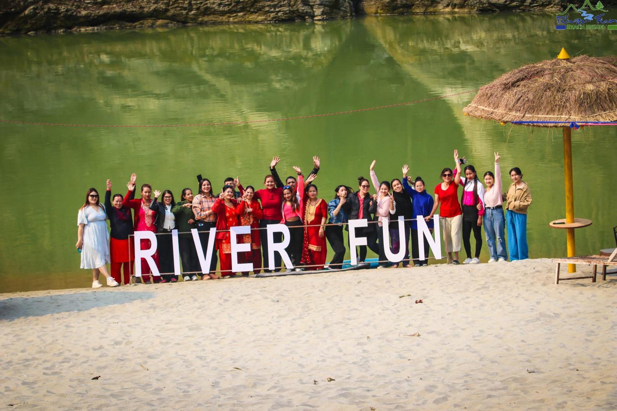 River Fun Beach Resort ゴルカ エクステリア 写真